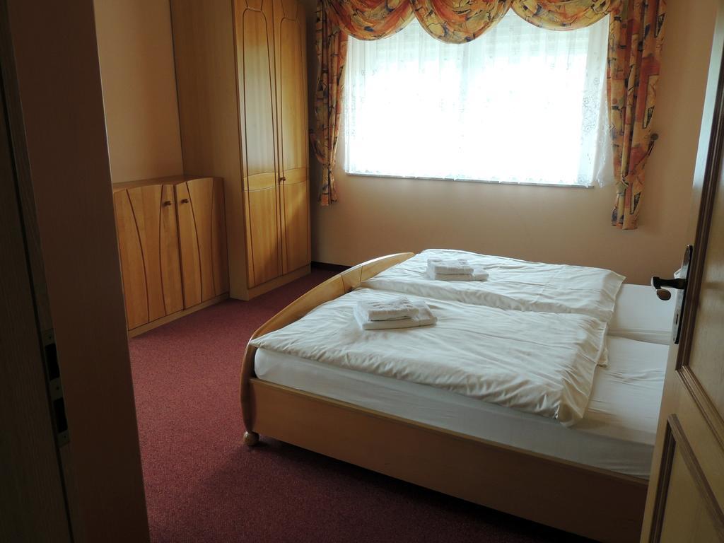 Gaestehaus Am Hirtenberg 브라이텐브룬 외부 사진